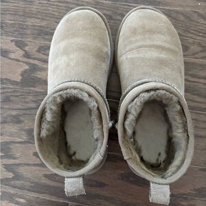 UGG antelope color *final sale*